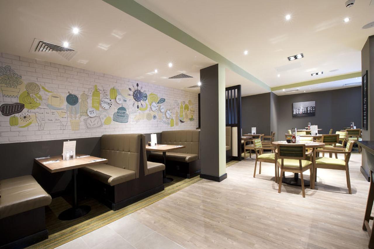 Premier Inn London Tottenham Hale Londres Exterior foto